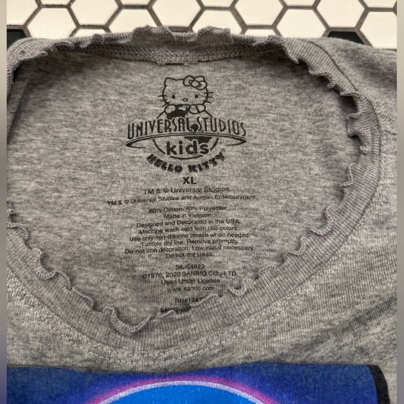Hello Kitty Grey Short Sleeve Tee with Colorful E.T. Space Graphic - Picture 3 of 5
